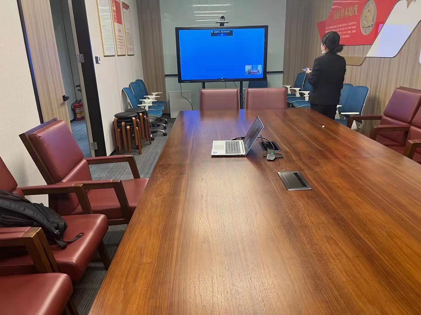 多媒体会议室的中控系统接线图和使用方法